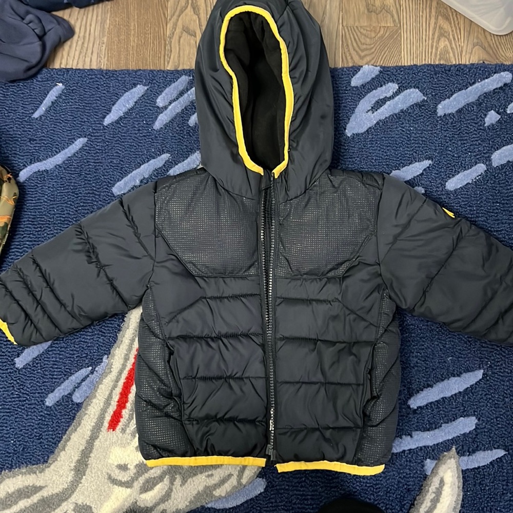 Great condition babyGap Batman puffer coat in size 18 to 24 months